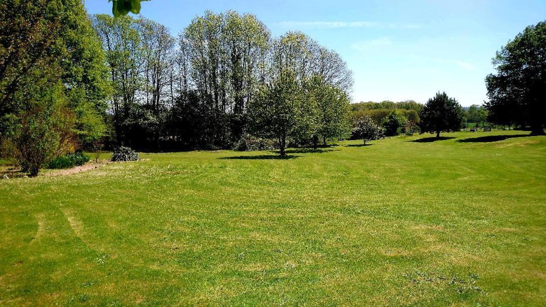 Gite Du Sorbier Le Chalard Exteriér fotografie
